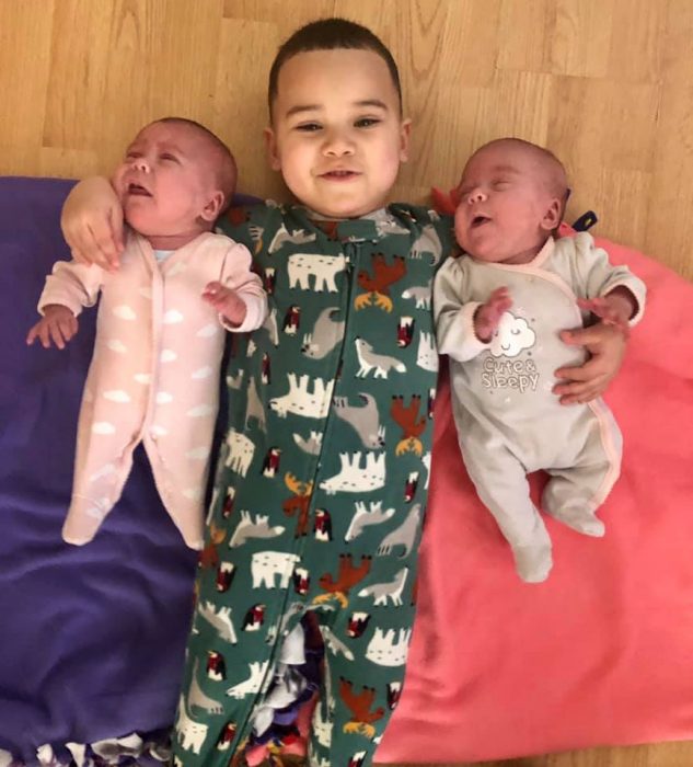 via Facebook, premature, twins, 22 weeks